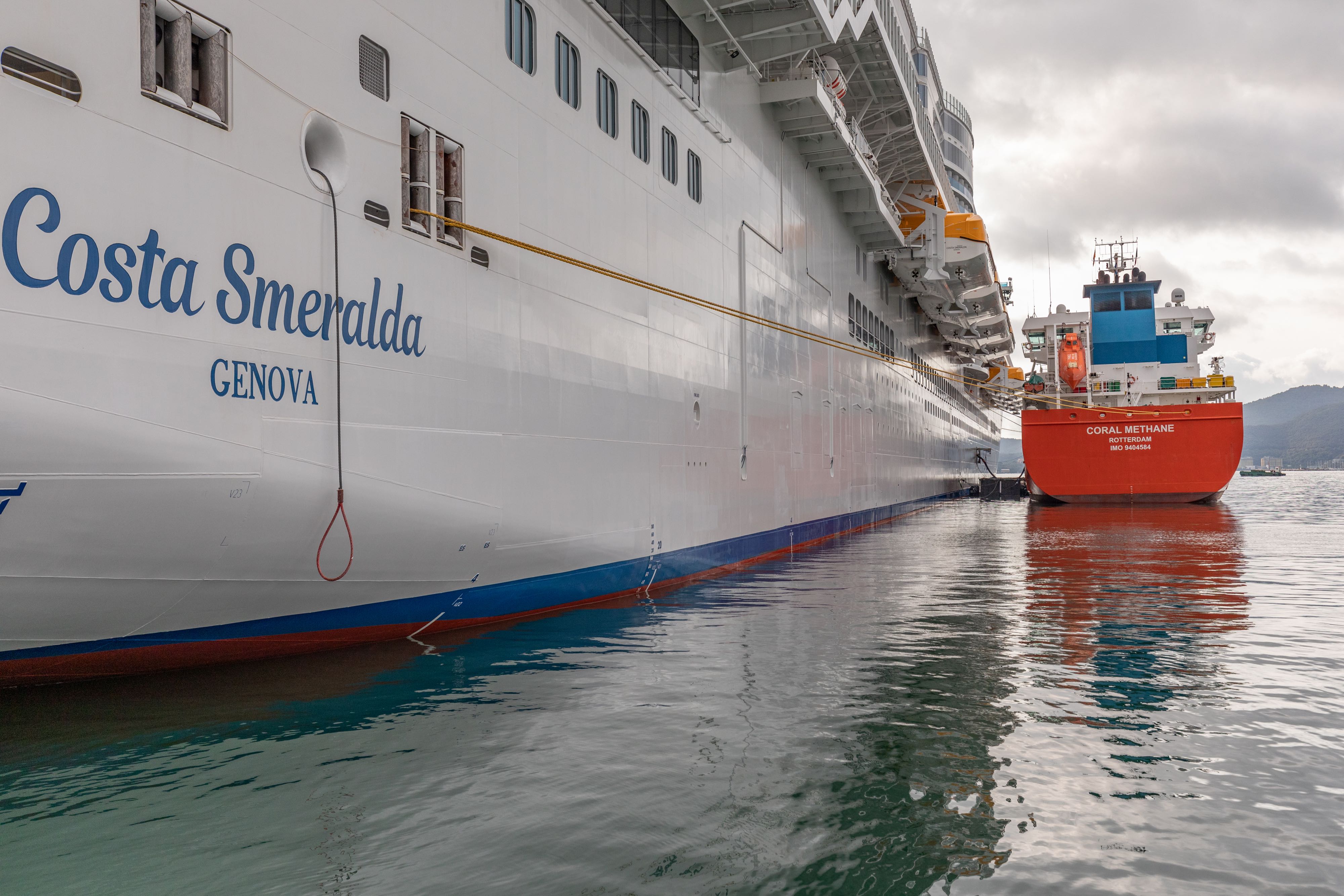 First historic LNG ship to ship in Italy