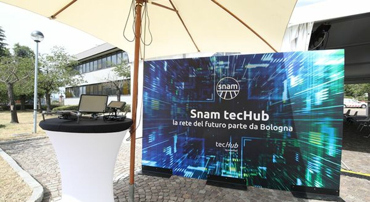 Snam inaugura il primo TecHub: la rete del futuro parte da Bologna