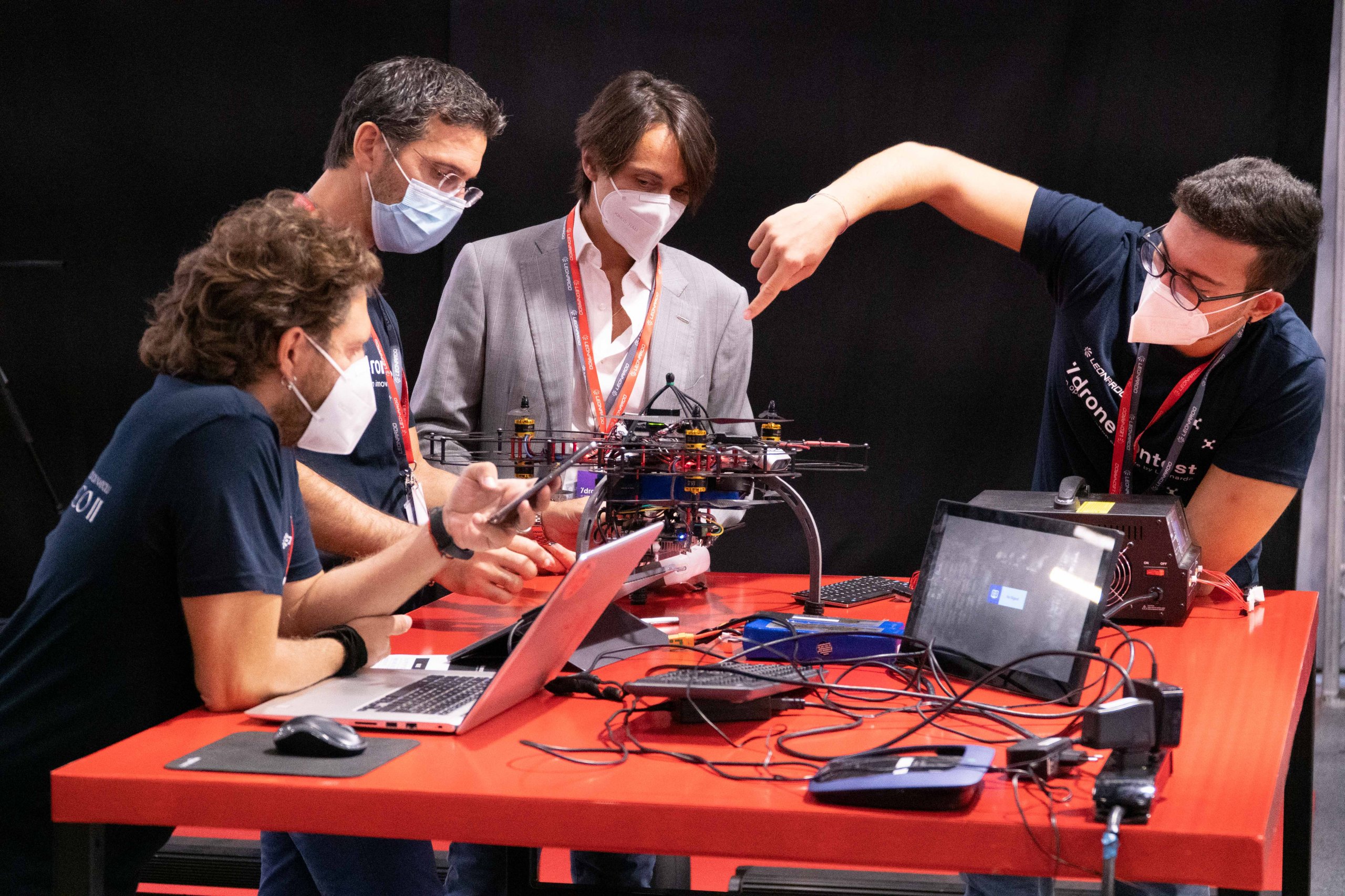 Il Politecnico di Milano vince il primo Leonardo Drone Contest