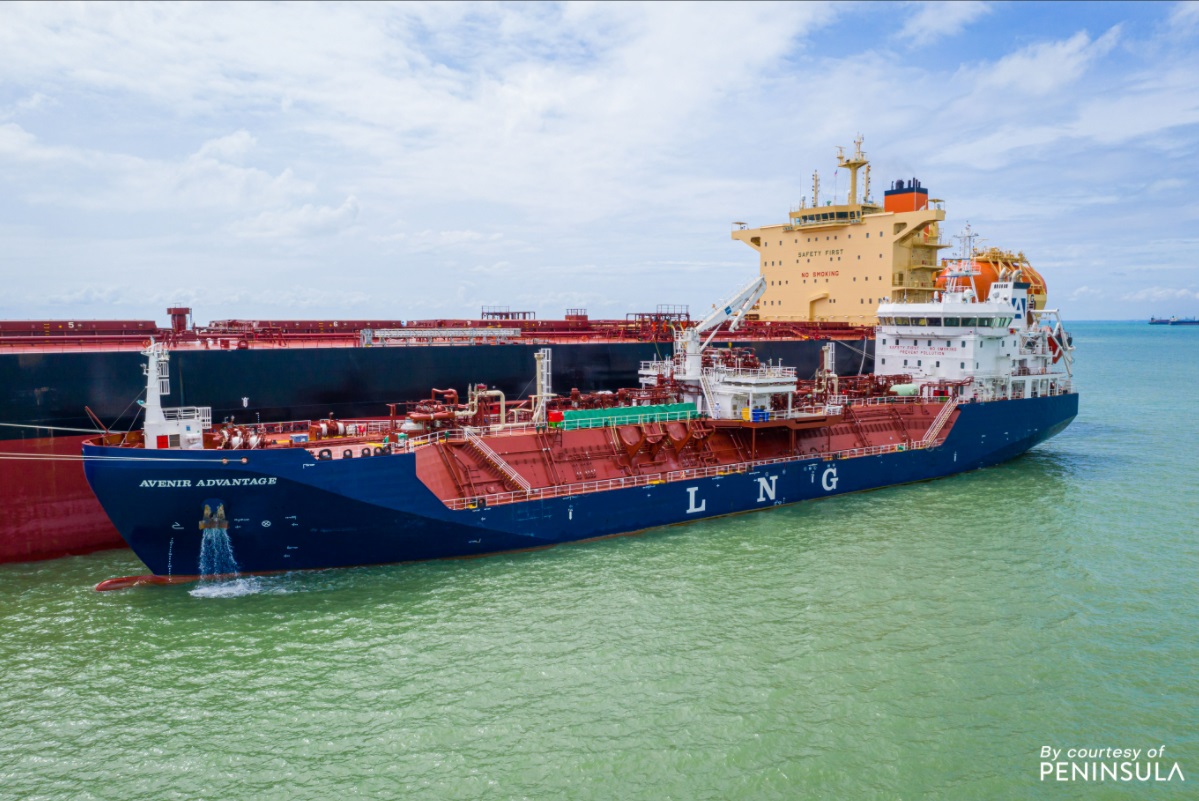 First bunker at sea of the largest LNG bulk carrier