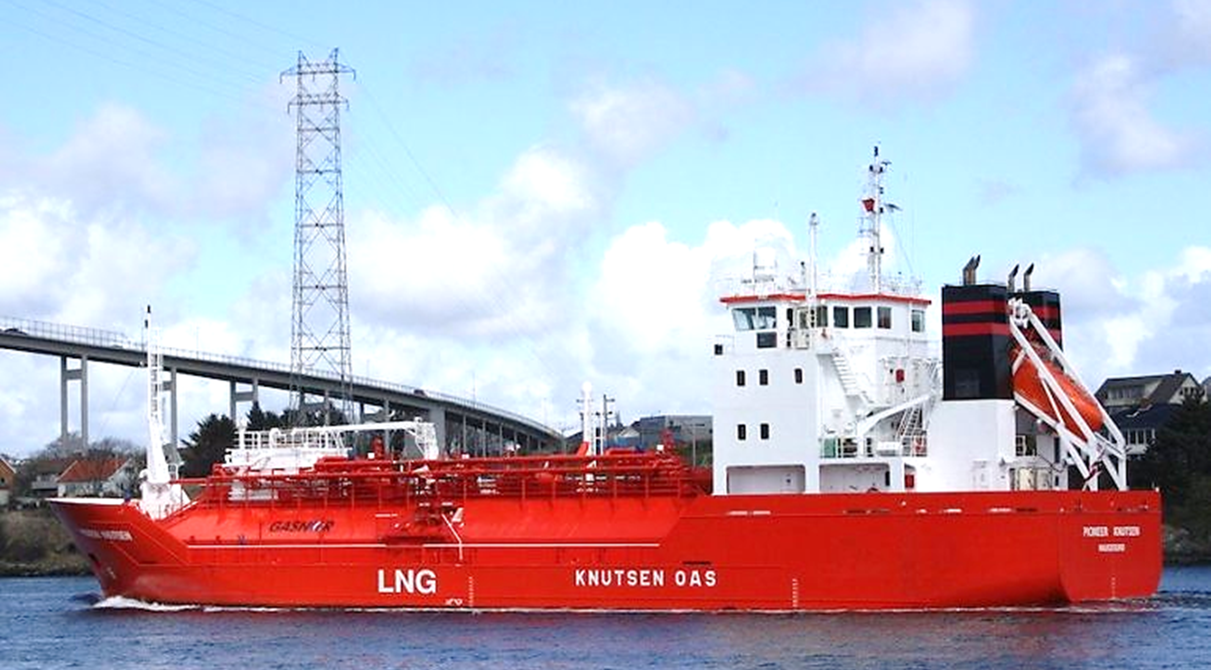 Edison-Knutsen long-term contract for a mid-sized LNG carrier