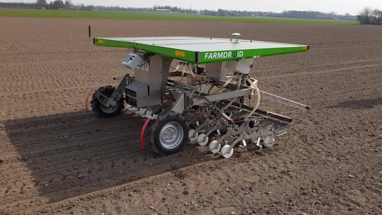 Farmdroid: il robot agricolo alimentato dal sole