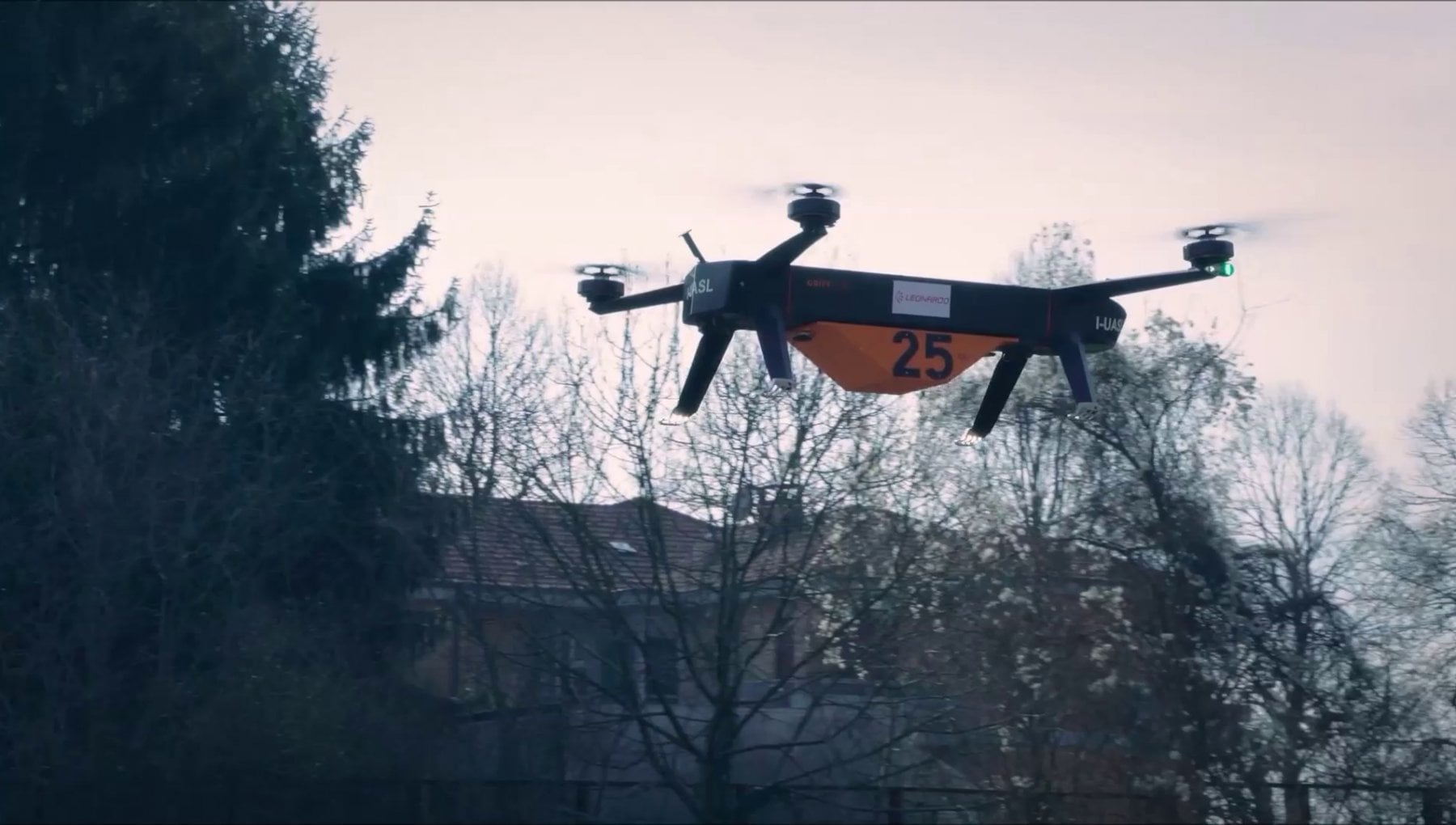 Vola a Torino il drone merci di Leonardo