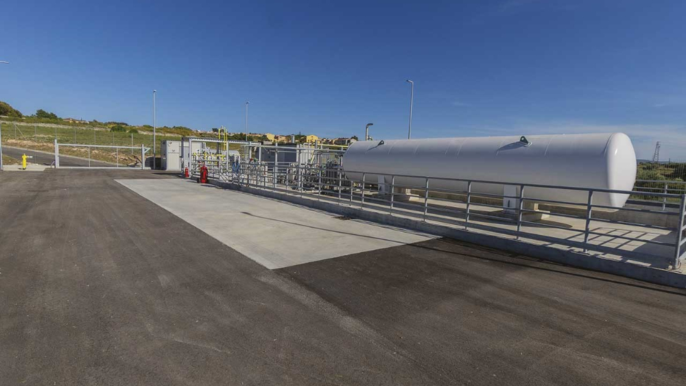 With LNG, natural gas expands in Sardinia