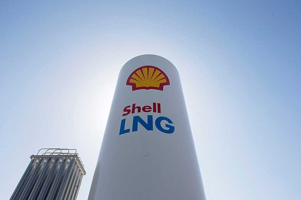 Shell cresce nel GNL e bioGNL e torna in Italia